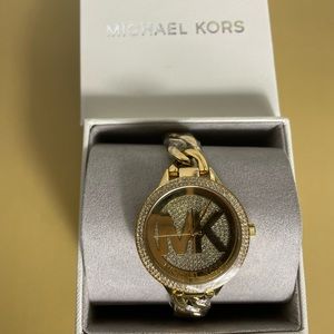 New! watch 😍Micheal  Kors